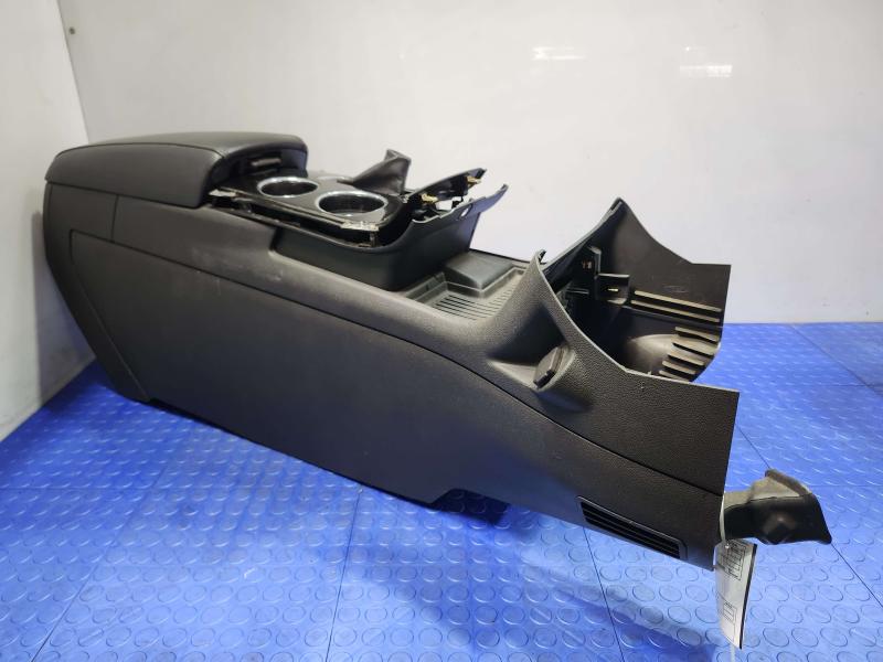 2011 Ford Edge Front Console
