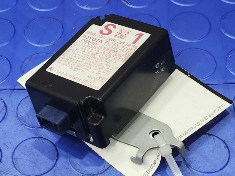 2010-2015 Toyota Prius 1.8L Smart Door Lock Receiver Module OEM 89740-47050