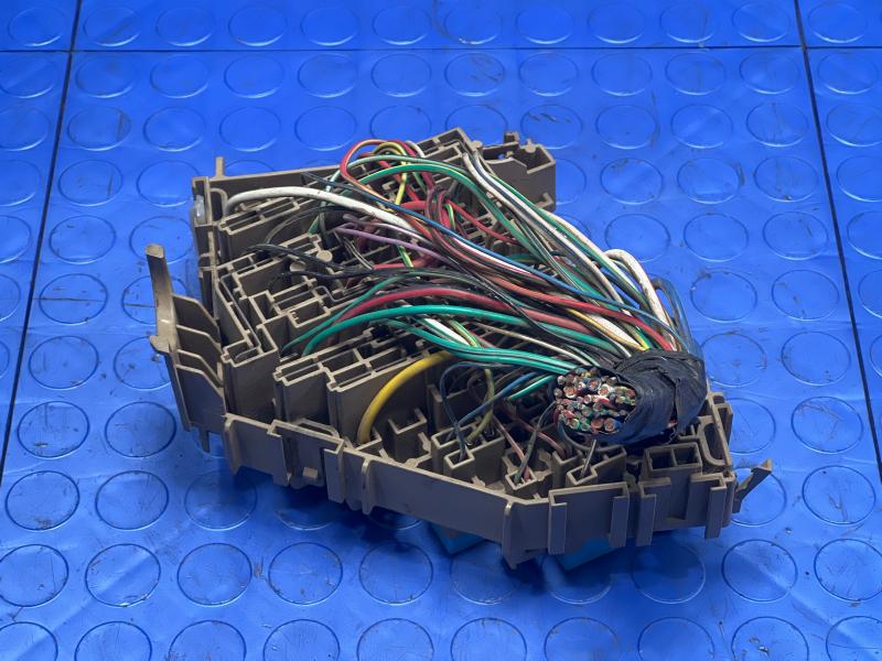 2006 Mazda Miata Cabin Fuse Box