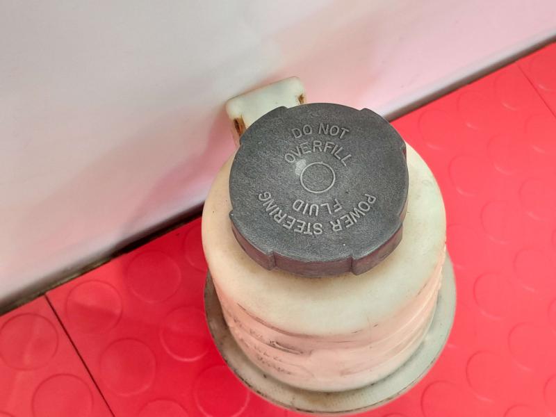 2006 Nissan Pathfinder Power Steering Reservoir