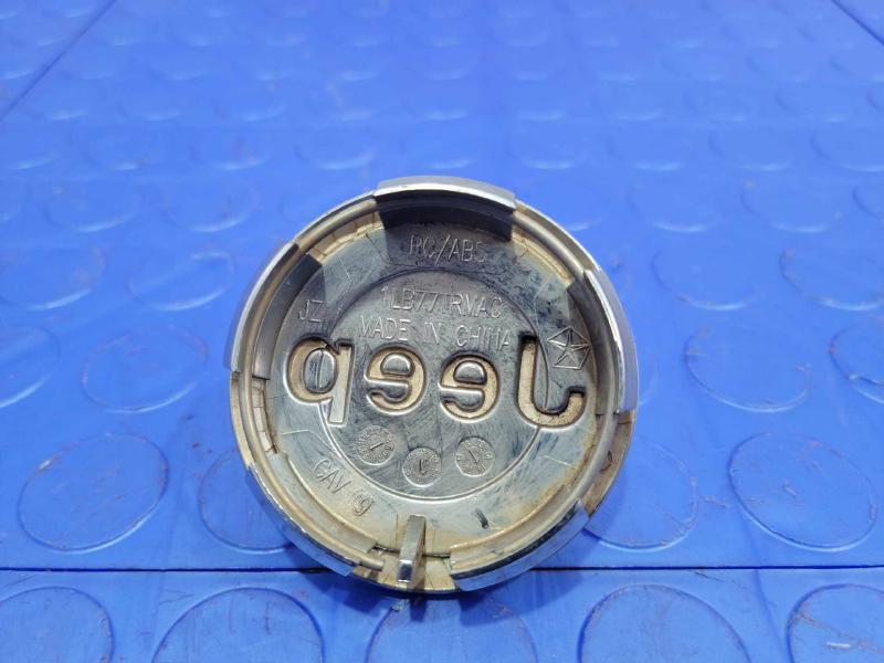 2017 Jeep Compass Center Cap