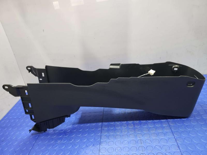 2025 Nissan Versa Front Console