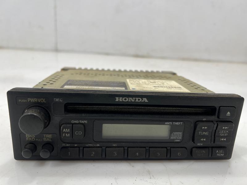 1999 - 2001 Honda CR-V Radio Receiver AM FM CD 1XM1 OEM 39100S10A50