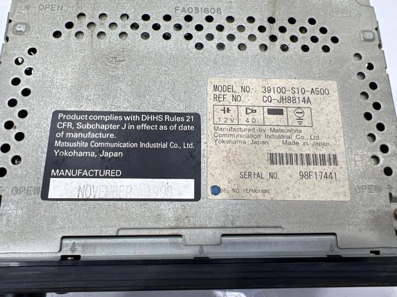 1999 - 2001 Honda CR-V Radio Receiver AM FM CD 1XM1 OEM 39100S10A50