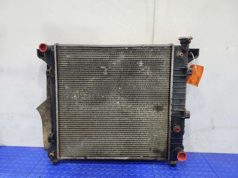 1997 Dodge Dakota Radiator