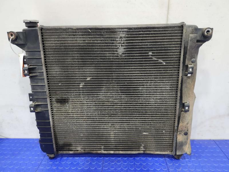 1997 Dodge Dakota Radiator