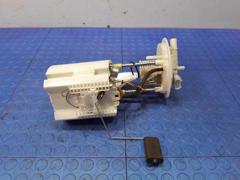2015-2016 Chrysler 200 2.4L Fuel Pump Assembly Genuine OEM 68109892AC