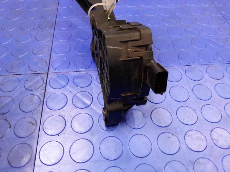 2011 Ford F-250 Super Duty Pedal Assembly