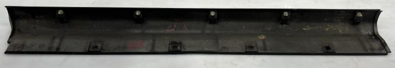 2001 Isuzu Trooper Rocker Moulding