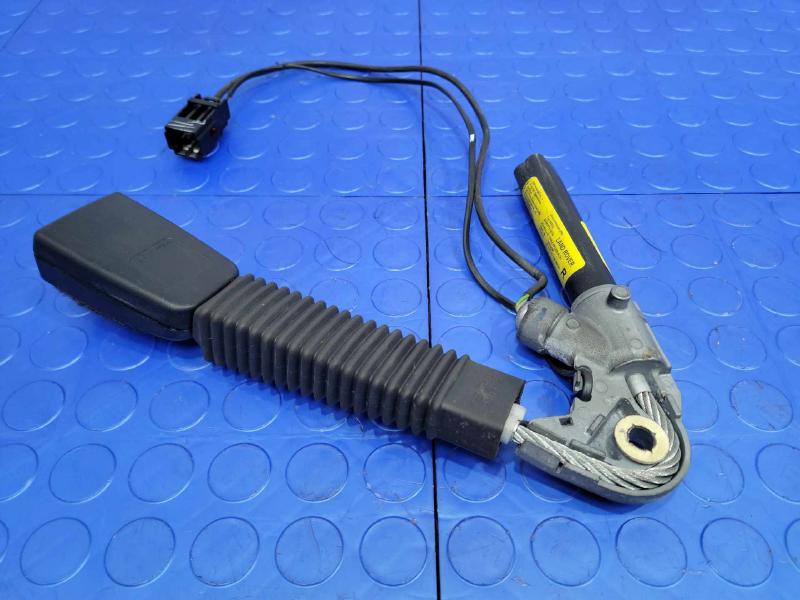 2010 Land Rover Range Rov Front Seat Belt