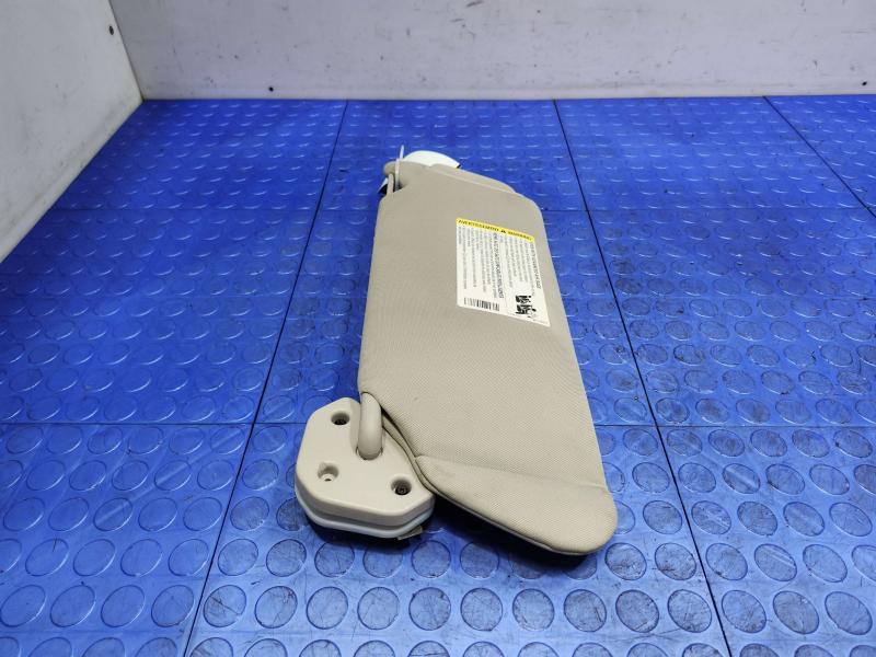 2007 Hummer H3 Sun Visor