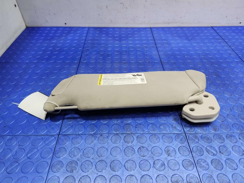 2007 Hummer H3 Sun Visor