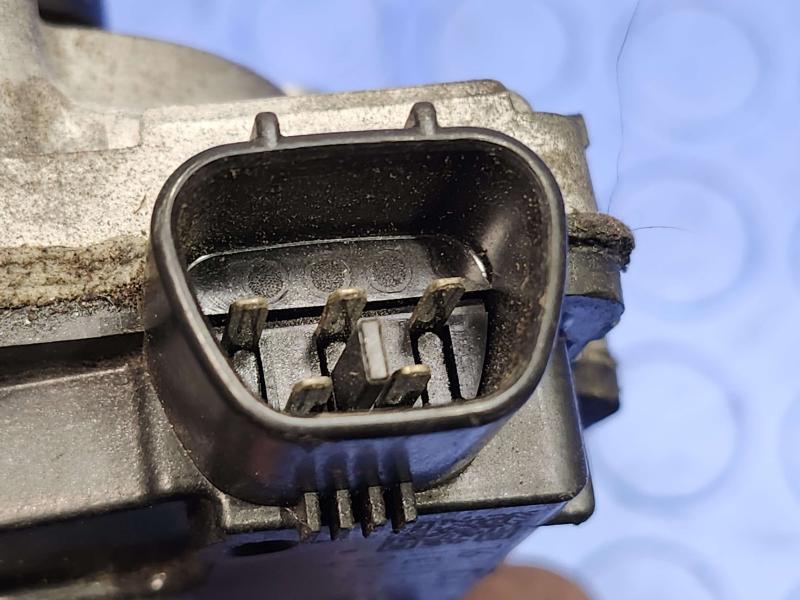 2010 Toyota Prius Wiper Motor Front