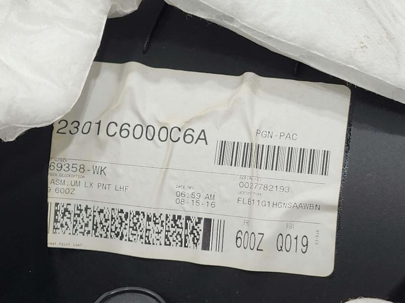 2017 Kia Sorento Front Door Trim Panel