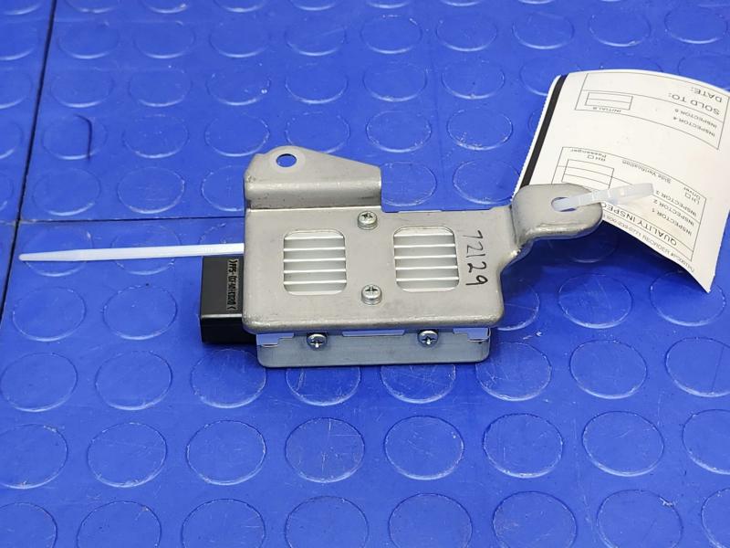 2014-2020 Acura RLX Fuel Pump Control Module Genuine OEM Part 377205G0A01