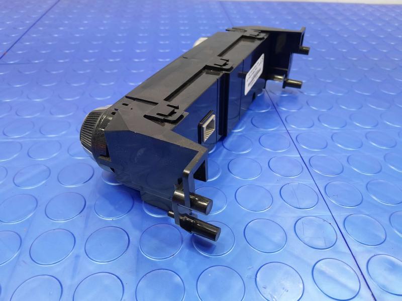 2021 Nissan Versa Heater A/C Control
