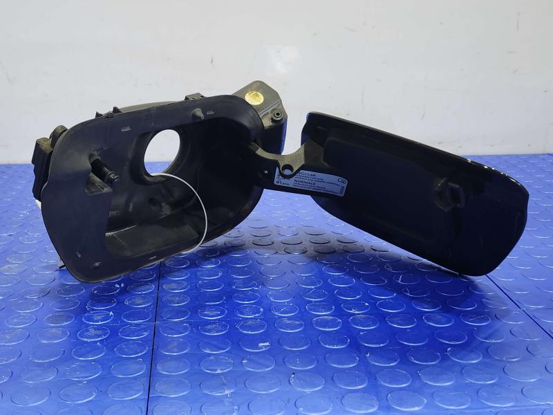 2020 Volkswagen Passat Fuel Tank Door