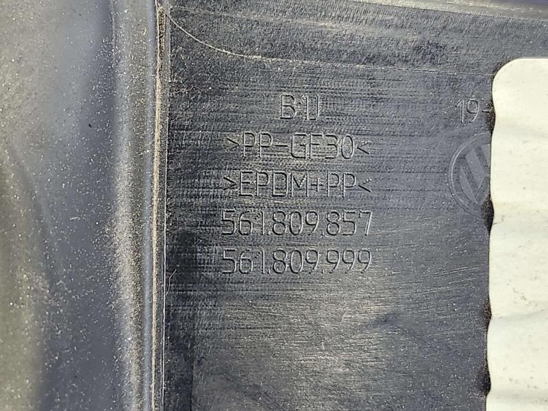 2020 Volkswagen Passat Fuel Tank Door