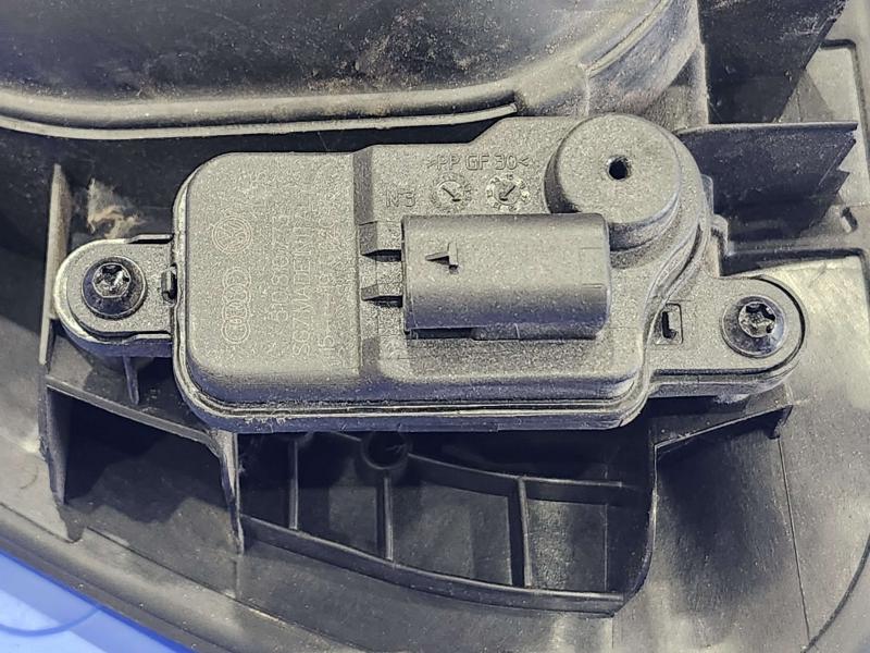 2020 Volkswagen Passat Fuel Tank Door