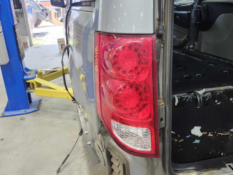 2017 Dodge Grand Caravan Tail Light Assembly