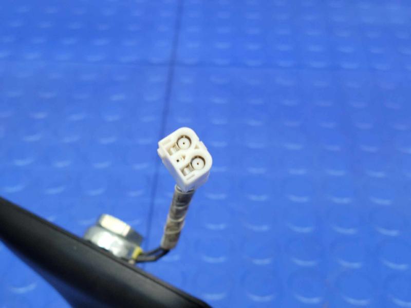 2010-2012 Toyota Prius 1.8L Radio Antenna Assembly w/o Bluetooth OEM 86309-47020