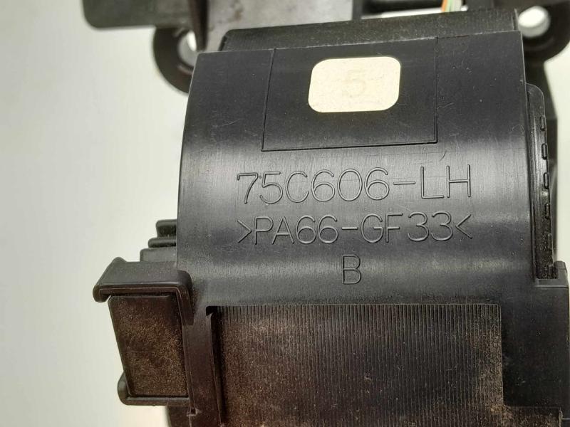 2006 - 2012 Toyota RAV4 Automatic Gear Shifter Assembly OEM 33560-0R020