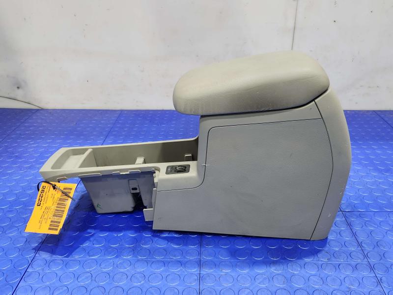 2010 Subaru Forester Front Console