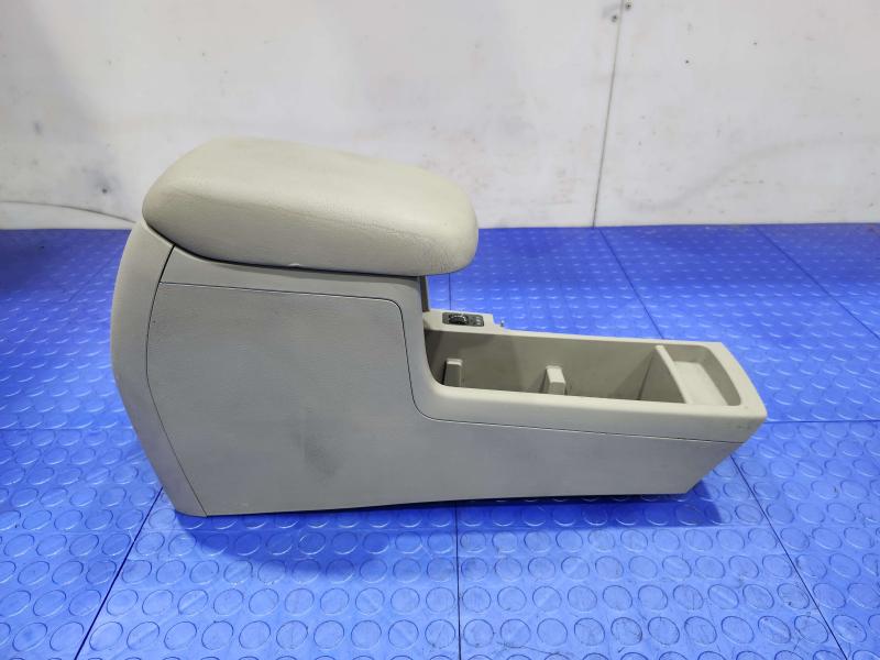 2010 Subaru Forester Front Console
