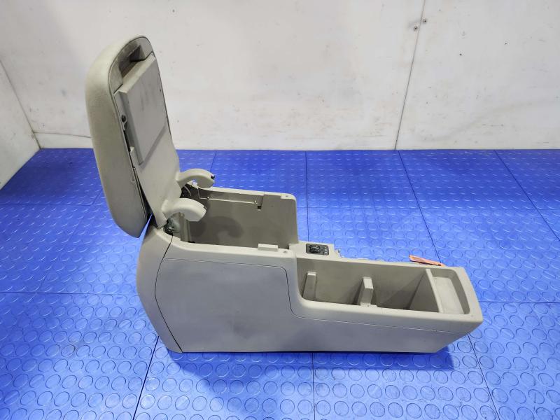 2010 Subaru Forester Front Console