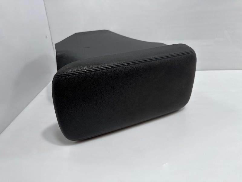 2017 Mitsubishi Outlander Front Console