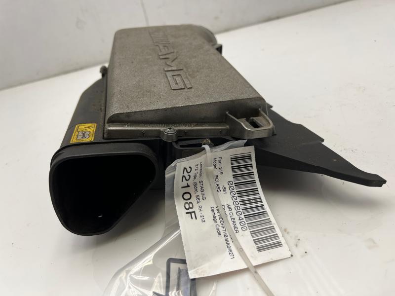 2007 - 2011 Mercedes E63 AMG W212 Air Cleaner Box RH Passenger Side OEM 1560920403 1560940606
