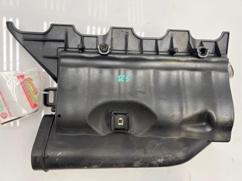 2007 - 2011 Mercedes E63 AMG W212 Air Cleaner Box RH Passenger Side OEM 1560920403 1560940606