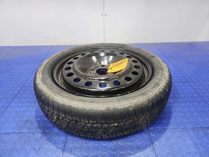 2015 Chrysler 200 Wheel