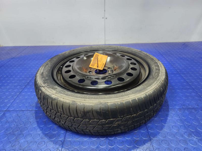 2015 Chrysler 200 Wheel