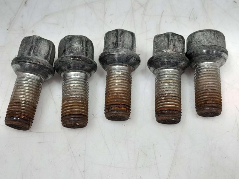 2008 Volkswagen Golf GTI Lug Nuts