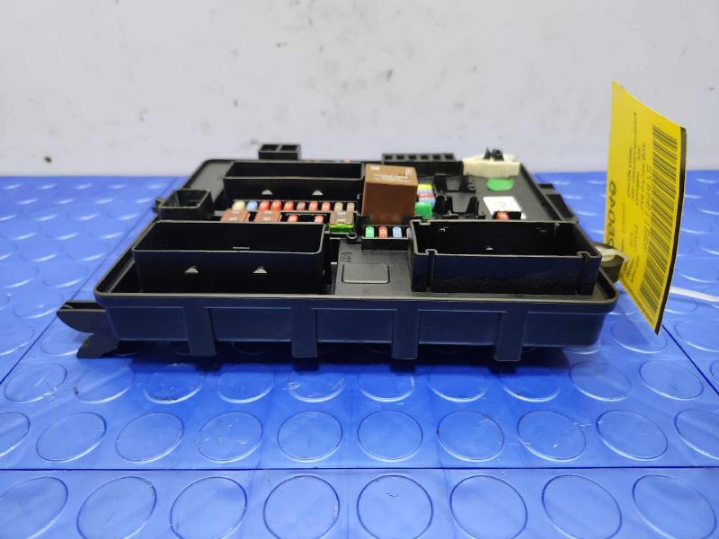 2014-2019 Cadillac CTS Body Wiring Harness Junction Block Genuine OEM 23134073