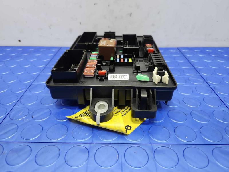 2014-2019 Cadillac CTS Body Wiring Harness Junction Block Genuine OEM 23134073