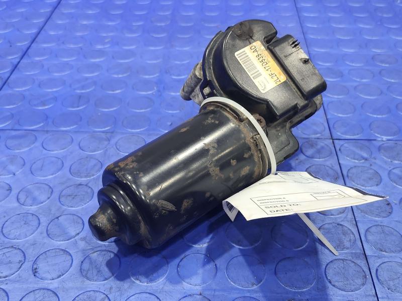 2004 Ford Explorer Wiper Motor Front