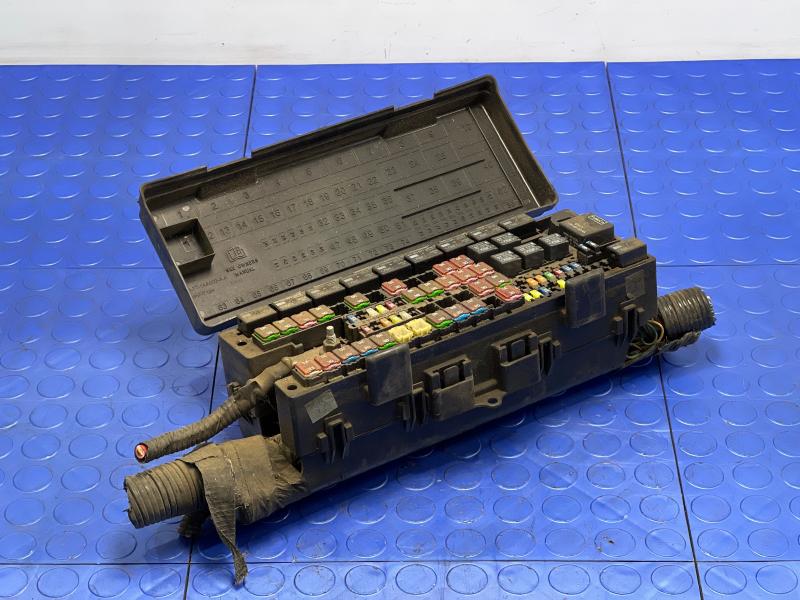 2009-2014 Ford Expedition Engine Fuse Box Relay Junction Block OEM 9L1Z14A068A
