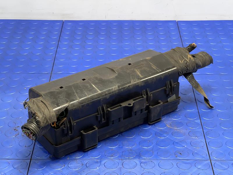 2009-2014 Ford Expedition Engine Fuse Box Relay Junction Block OEM 9L1Z14A068A