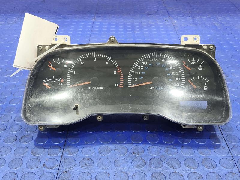 1997 Dodge Dakota Instrument Cluster Speedometer with Tachometer OEM 56009103
