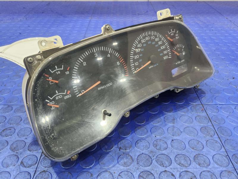 1997 Dodge Dakota Instrument Cluster Speedometer with Tachometer OEM 56009103