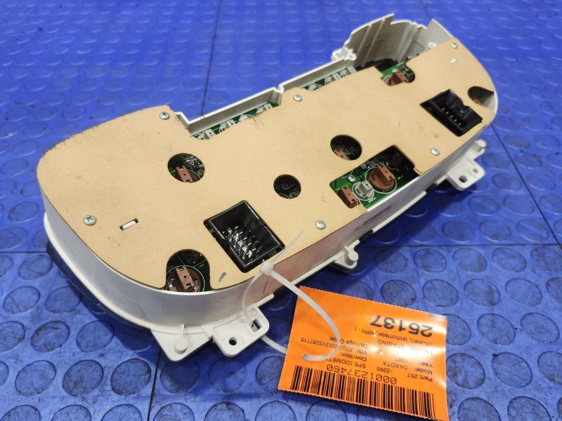 1997 Dodge Dakota Instrument Cluster Speedometer with Tachometer OEM 56009103