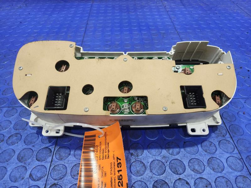 1997 Dodge Dakota Instrument Cluster Speedometer with Tachometer OEM 56009103