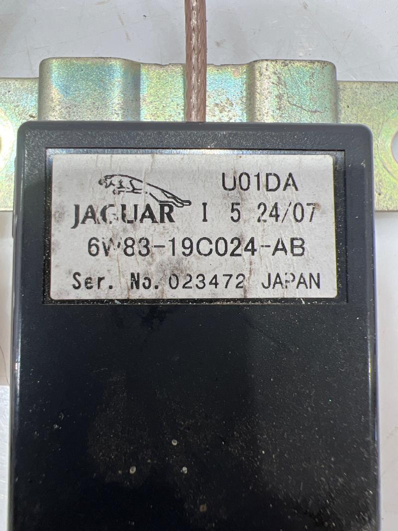 2007 - 2010 Jaguar XK Satellite Navigation Antenna OEM 6W8319C024AB