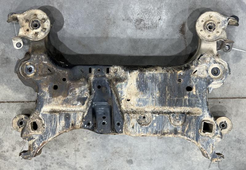 2013 Chrysler Town & Country Crossmember/Cradle/Undercarria