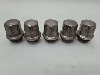 2011 Jeep Grand Cherokee Lug Nuts
