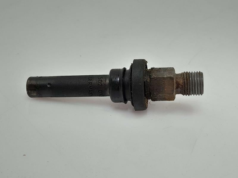 1990 Mercedes 420SEL Misc Fuel Injection Parts