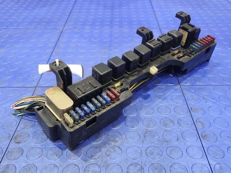 1988-1993 Isuzu NPR OEM Cabin Fuse Box Relay Junction Block Genuine