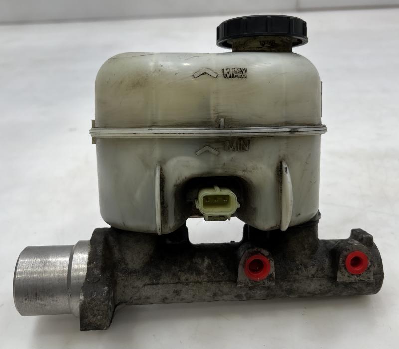 2004 - 2008 Ford F150 Brake Master Cylinder Assembly OEM 7L3Z2140A